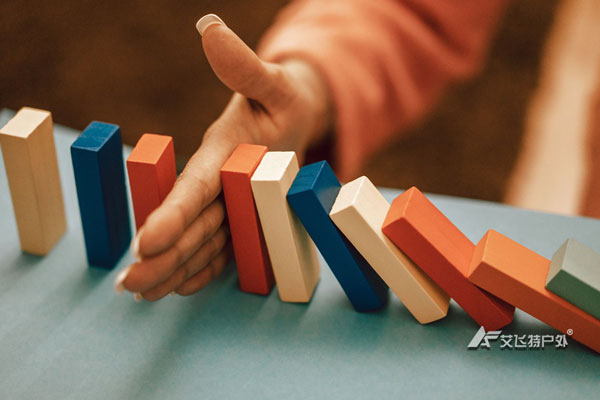 多米諾骨牌-團(tuán)隊(duì)共創(chuàng)團(tuán)建活動(dòng)方案